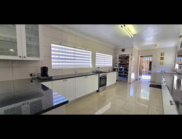 3 BEDROOM HOUSE FOR SALE IN BRACKENHURST